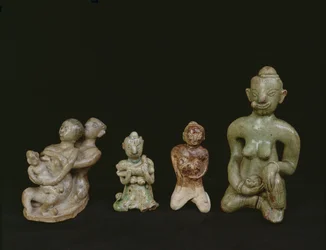 Figurinhas de uma mãe e filho (terracota)