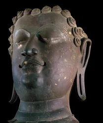 Cabeça de Buda gigante, estilo Lanna (bronze)