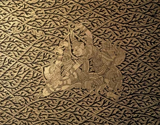 ARTE TAI: Um episódio do "Ramayana" com decoração de Kra Nak. Estojo para livros, Banguecoque St...