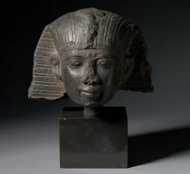 Chefe de um rei, dinastia 21 ou 22, c.1069-715 aC