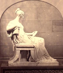 Estátua sentada de Pauline Borghese (mármore)
