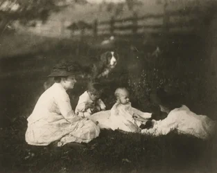 [Frances, Artie e Tom Crowell e Susan Macdowell em Avondale, PA.]