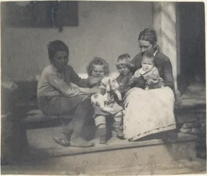 [Frances Crowell com Garoto Não Identificado, Katie, James e Frances Crowell], 1890., 1890.