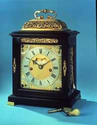 O Sussex Tompion, um impressionante relógio de mesa de oito dias com repetição de um quarto de puxar, c.1675-80