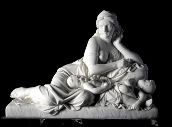 Medeia em matar seus filhos Escultura de mármore de Tommaso Solari (1820-1897) 1863. Dim. 60x80x38 cm Da coleção do Príncipe Odone di savoia. Genes, Galeria de Arte Moderna, inv. 744
