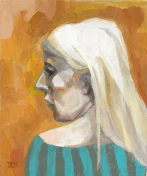 Mulher loira pensativa