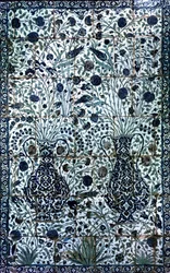 Painel decorativo com dois vasos e flores (faiança)