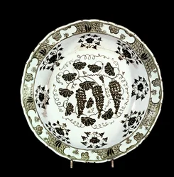 Prato, Isnik, início do século XVI (louça de barro)