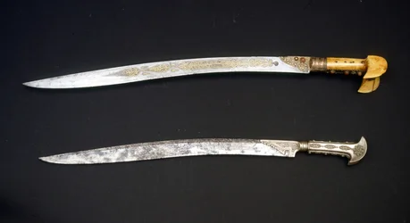 O Yatagan, espada turca que deu a sua forma às baionetas. Século XIX.