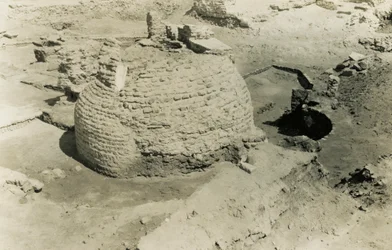 Edifício abobadado, al-Fustat, Egito, fotografia de Ugo Monneret de Villard