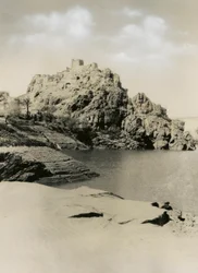 Aldeia fortificada em Diffinarti, Sudão, fotografia de Ugo Monneret de Villard