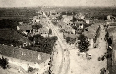 Vista panorâmica da cidade de Romans, tirada da torre sineira da igreja durante a Primeira Guerra Mundial
