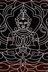 20151028, Vientiane, Laos : Wat Ong Teu templo budista. Uma Deusa decora uma janela