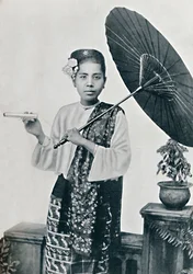 Uma senhora birmanesa, 1902