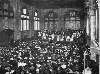 Um concerto na Guildhall School of Music, Londres, c1901 1901
