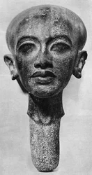 Uma filha do rei Ikhnaton, 1936