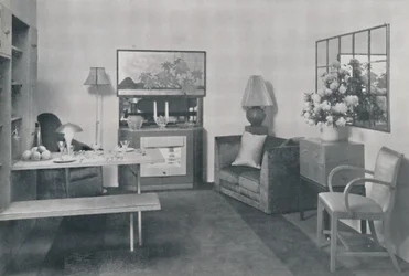 Uma sala de jantar e estar, 1942.