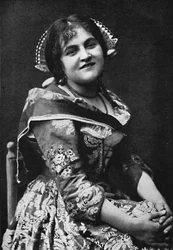 Uma menina da Lombardia, 1912