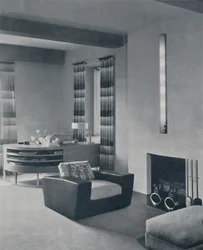 Uma sala de estar em um apartamento em Nova York, projetada por Frankl Galleries, Inc., 1935