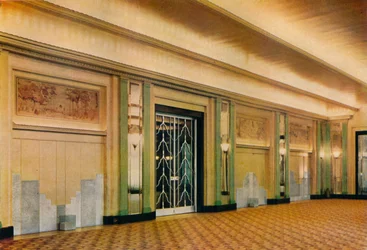 Vista do novo salão de baile do Claridges Hotel, projetado por Oswald P. Milne, 1933