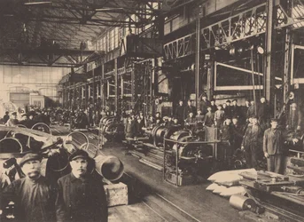 Uma oficina da fábrica de Putilov, c. 1914