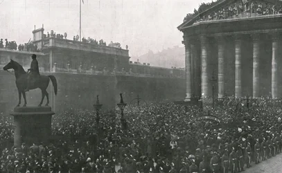 Adesão do rei George V, 1910.