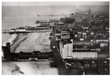 Vista aérea de Atlantic City, Nova Jersey, EUA, de um Zeppelin, 1930 1933