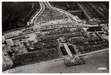 Vista aérea do aeroporto de Berlim Tempelhof, Alemanha, de um Zeppelin, c1931 1933