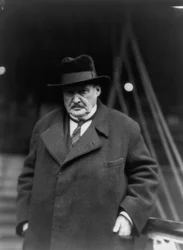 Alexander Konstantinovich Glazunov, compositor, professor e maestro russo, 1929