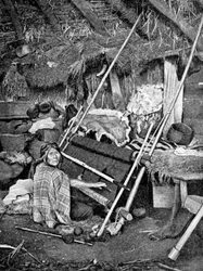 Mulher araucana, tecelagem, Chile, 1922