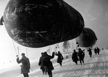 Balões de barragem em Moscou, URSS, Segunda Guerra Mundial, 1941