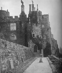 Castelo de Berkeley, a sede da Rota. Hon. Lorde Fitzhardinge, c1913