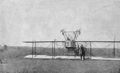 Biplano caiu em um campo, Primeira Guerra Mundial, França, 1915