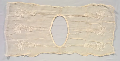 Frente da blusa, c 1875- 1900.