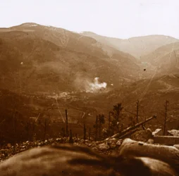 Bombardeio, Metzeral, norte da França, c1914-c1918