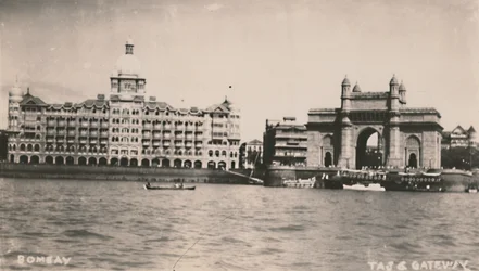 Bombaim - Taj & Gateway, c1930.