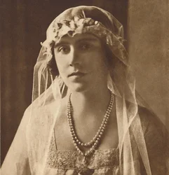 Dama de honra no casamento da princesa Mary e Visconde Lascelles, 1922, 1937
