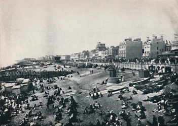 Brighton - um longo trecho da praia, 1895