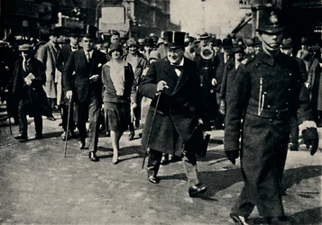 Dia do orçamento, 1928, 1945.
