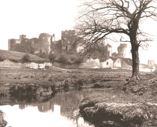 Castelo de Caerphilly, país de Gales, 1894.