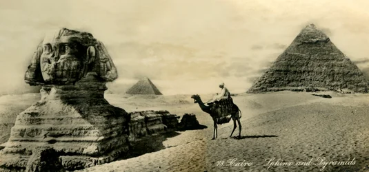 Cairo - Esfinge e pirâmides, c1918-c1939.
