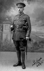 Capitão Palmer, oficial em comando, Dover, 1915