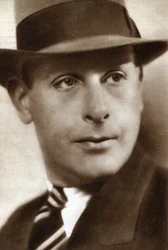 Cedric Hardwicke, ator inglês, 1933