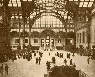 Central Hall, Estação da Pensilvânia, New York Pennsylvania Railroad Company, 1930.