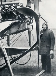 Churchill ficou interessado em aviões e previu as maiores possibilidades, 1914, 1945