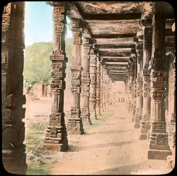 Colonnade, Delhi, Índia, final do século XIX ou início do século XX