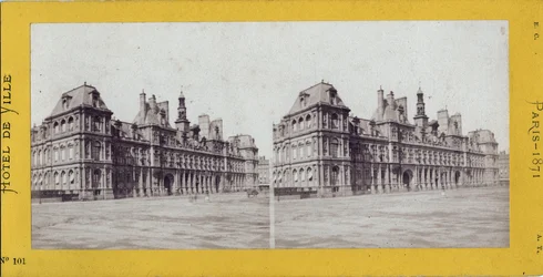 Comuna de Paris (1871): vista para a Câmara Municipal. Fotografia anónima. Impressão em papelão Dim. 17x7 cm