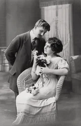 Casal apaixonado, c1900-1919