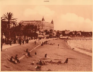Croisette Promenade - Praia e Casino, Cannes, 1930.