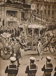 Cynosure de todos os olhos nas procissões: The State Coach, 1937